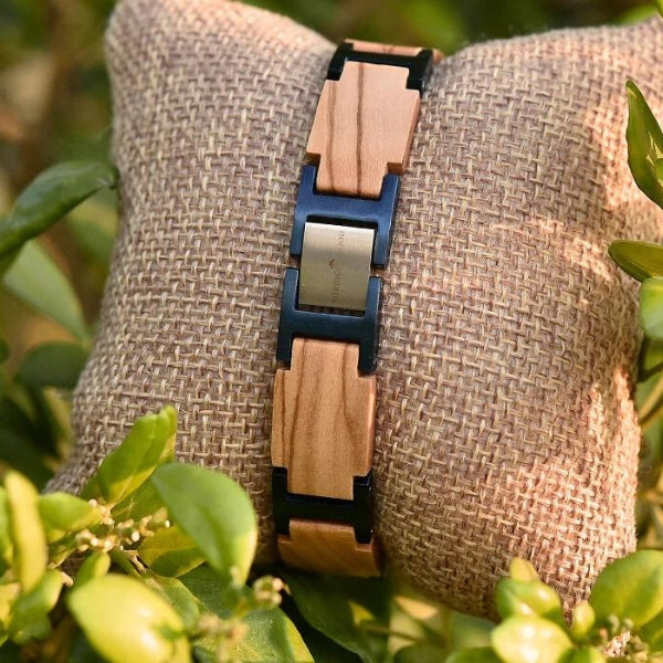 bracelet-homme-beige-en-bois