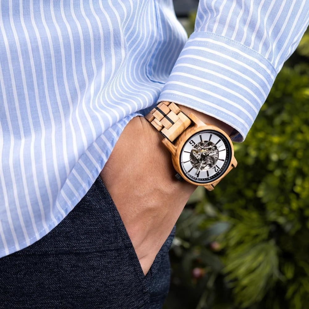 montre-auto-en-bois-homme