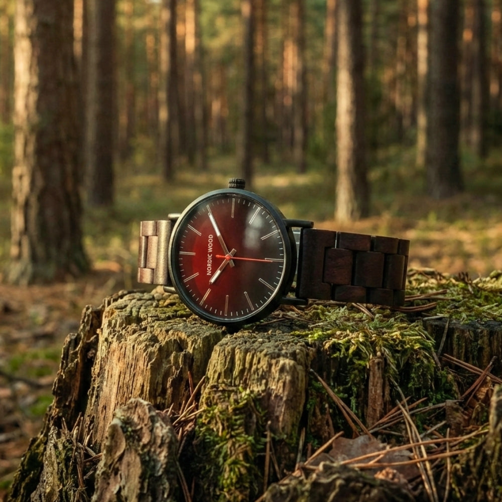 montre-noire-nordic-wood-en-bois-naturel