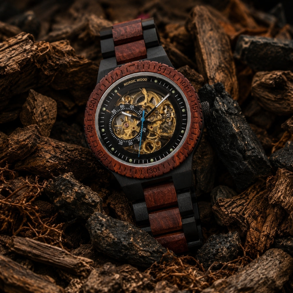 montre-rouge-en-bois-santal