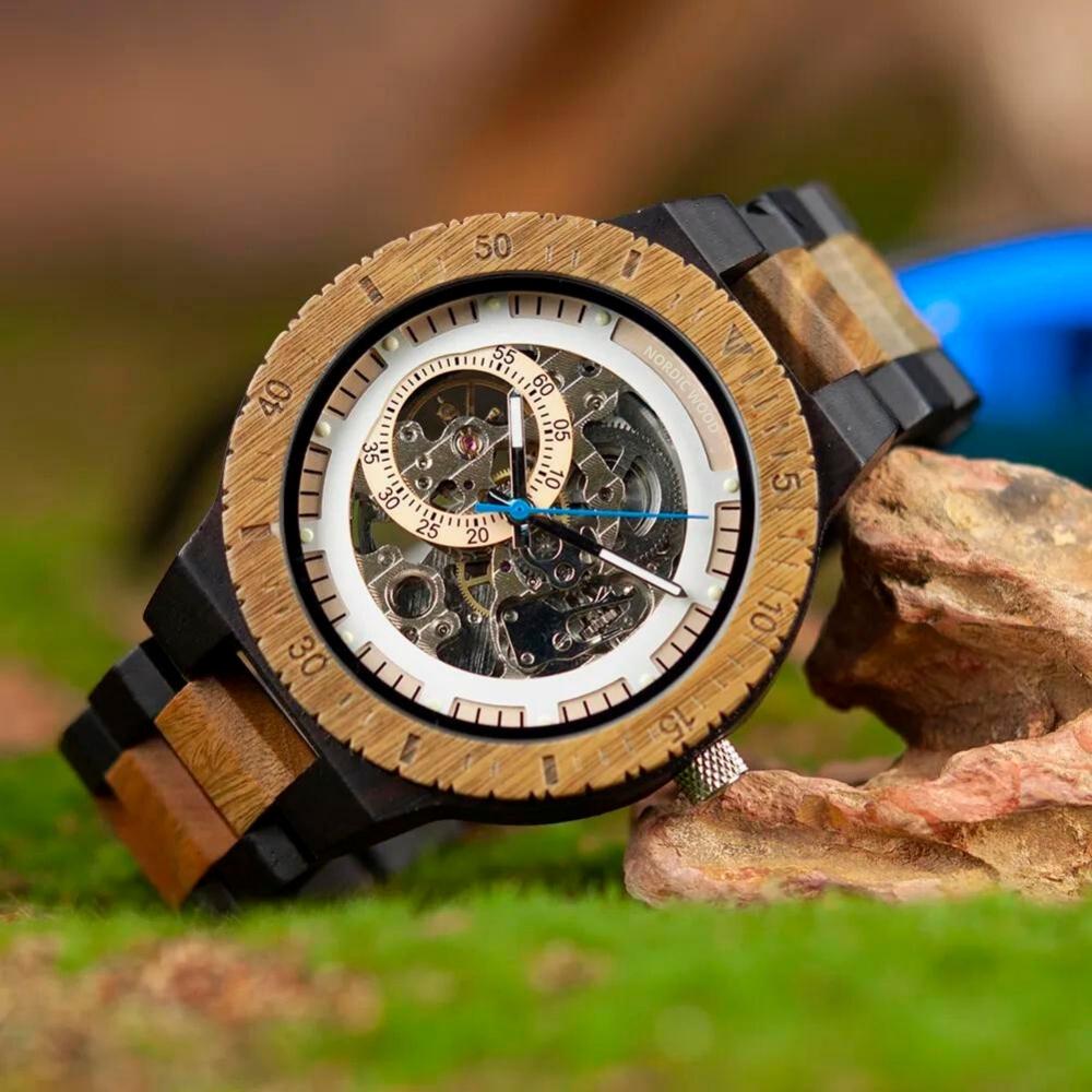montre-automatique-bois-clair
