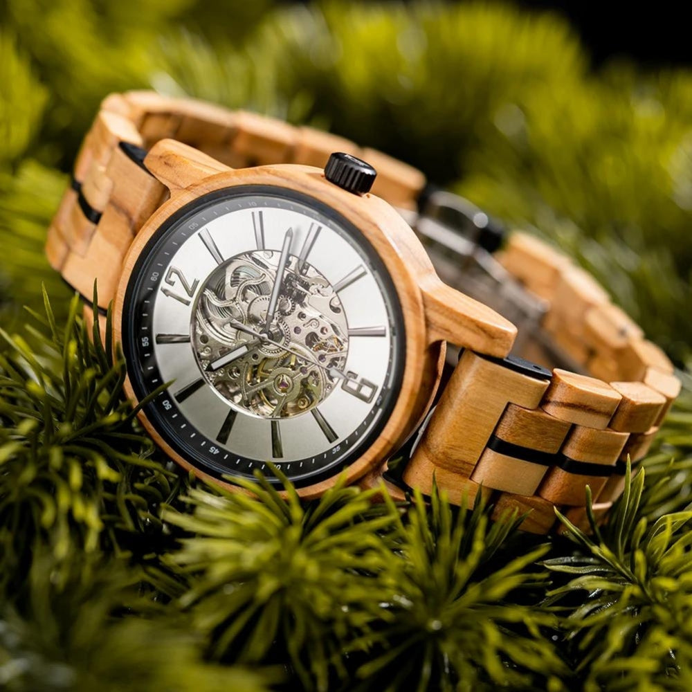 montre-beige-bois-homme-auto