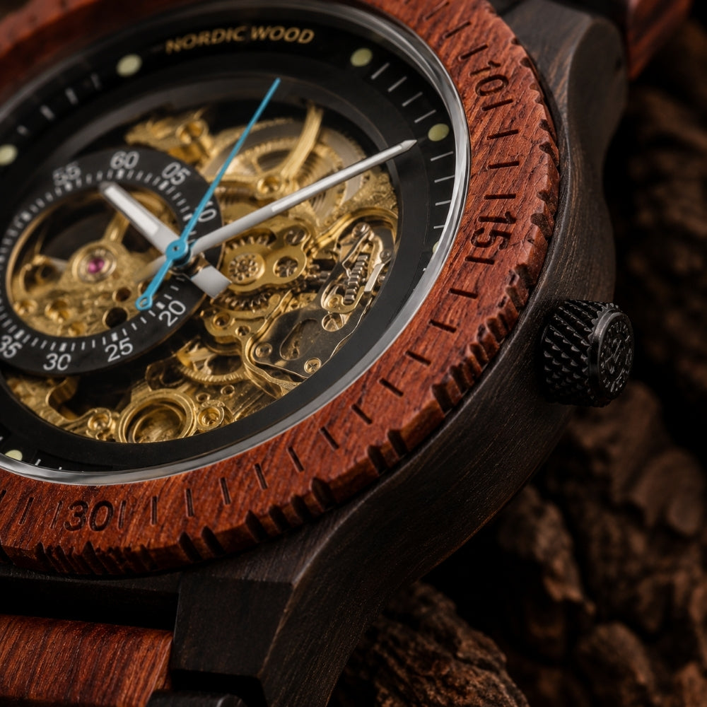 montre-cadran-squellette-rouge