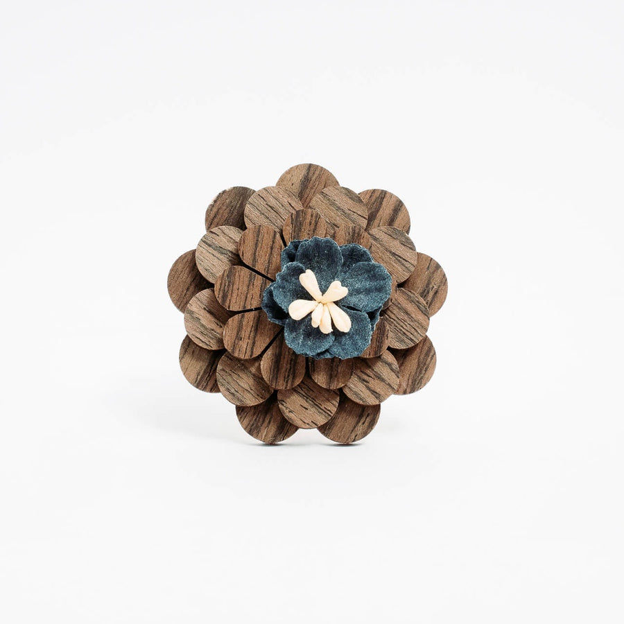 broche costume